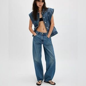 Levi’s Women’s Baggy Dad Jeans Own It Stone Wash 27x32 NWT